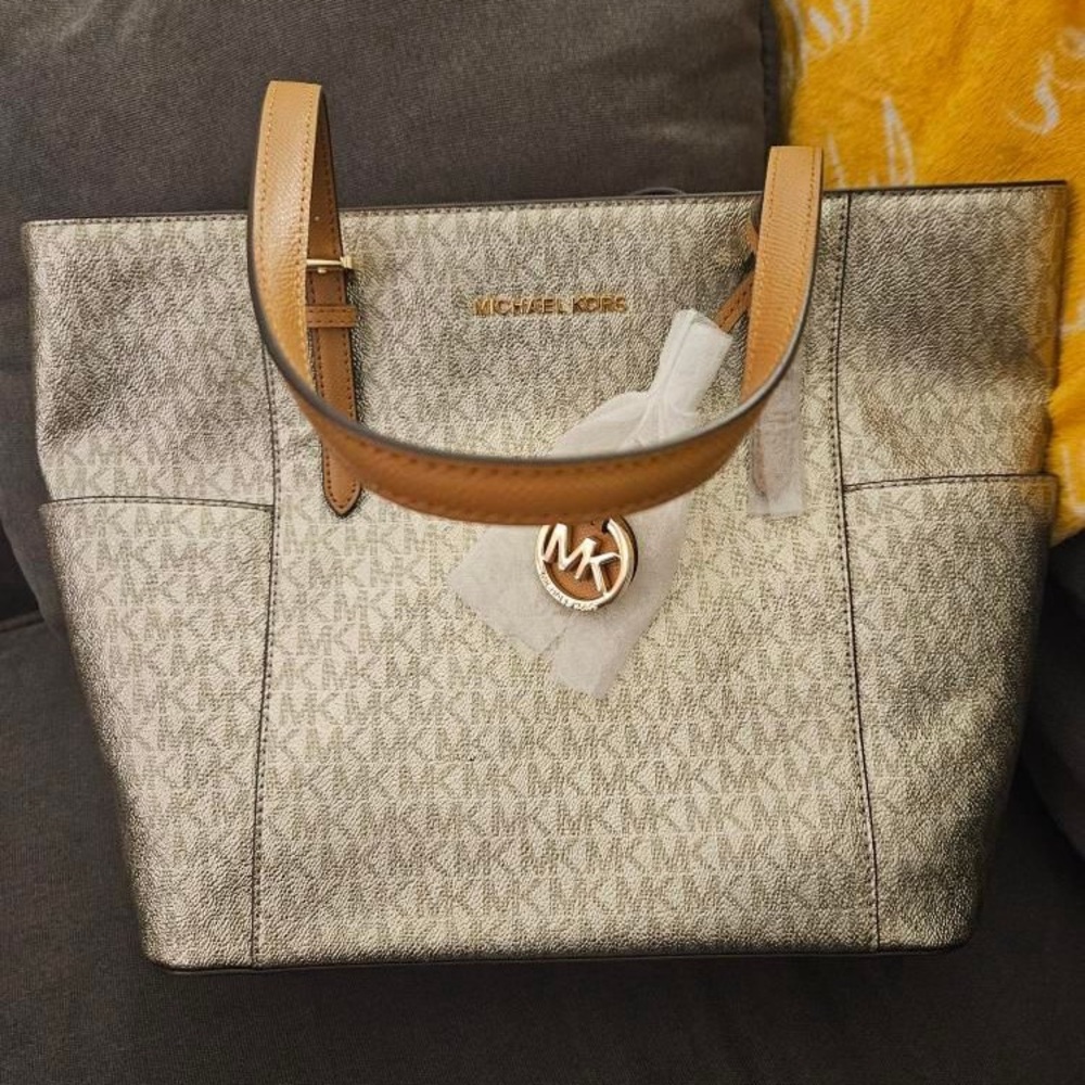 Silver Michael Kors Leather Shoulder Bag with Monogram 100% AUTHENTIC *BNWT*